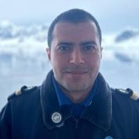 2200+ perfis com “Lua”