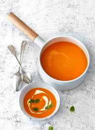Kurbis Tomaten Suppe Mit Orangenquark Rezept Tomaten Suppe Kurbis Gesund Suppe