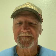 Paparazzi latest photos of Jennifer Aniston without makeup confirms what we  all suspected... Photos the comments! 👇👇👇