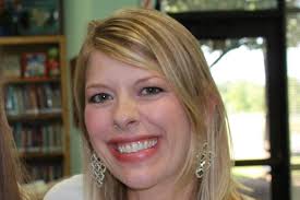 Lisa Hunsaker's Instagram, Twitter & Facebook