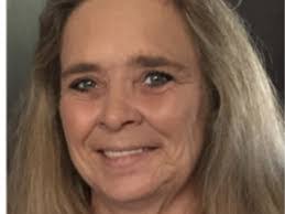 Bonnie Bragg's Instagram, Twitter & Facebook