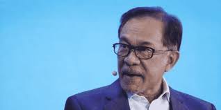 Ya allaah, izinkanlah walau sekali kami melihat najib berarak dengan anwar, sambil rosmah beriringan tangan dengan wan azizah. Malaysia Drops Sex Assault Probe Of Pm In Waiting Anwar The Online Citizen Asia