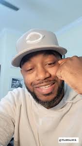 Close the doors! 🤣 #MarvinSapp #churchfunny #comedy #easter #closethedoor 