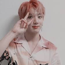 Today jungkook is tearing up the stage with his visuals. Bts Jungkook Blonde Hair Famous Person