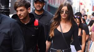 She currently works as a assistant stylist. Louis Tomlinson And Eleanor Calder Walking Around New York City 2017 Youtube