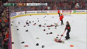 Schenn Collects Hat Trick Nhl Com