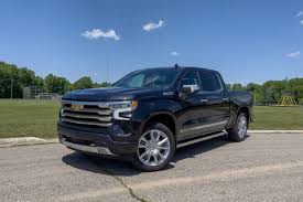 Is the 2022 Chevrolet Silverado 1500 High Country a Good Truck? 4 Pros and  4 Cons | Cars.com