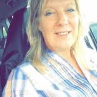 Sarah Gravett's Instagram, Twitter & Facebook