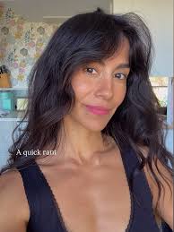 My easy eco friendly Halloween costume as Sally Owens (Sandra Bullock). Did  I re enact the Practical Magic kissing scene? Yes. Did I want to be Sally  Owens for Halloween just so