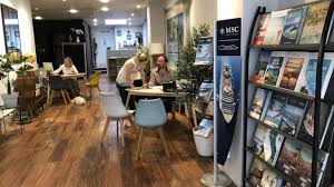 Elle possède des monuments remarquables qui témoignent de ces différentes époques. Apres Le Deconfinement M Voyages Demenagera Provisoirement Rue De Dunkerque A Saint Omer