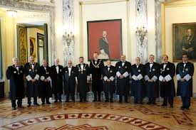  sistema de expedientes online. Machismo La Foto Que Retrata Al Muy Masculino Poder Judicial Opinion El Pais