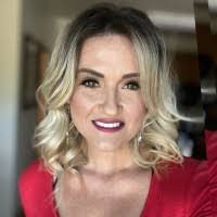 Loni Powell's Instagram, Twitter & Facebook