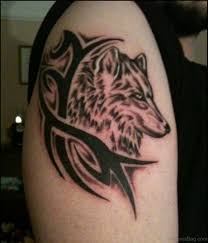 That's because the rock, starring as maui in that movie, is also sporting a tattoo similar to this one! 51 Elegant Wolf Tattoos On Shoulder