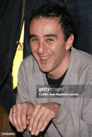 16 Photos & High Res Pictures