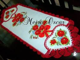 Caminho De Mesa De Tecido Com Barrado De Croche Caminho De Mesa Coracao Meire Oscar Artes E Artesanato Elo7 Panos De Cozinha De Croche Croche Pano De Prato Croche
