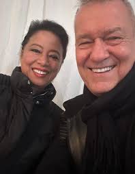 New Idea Magazine added a new photo.