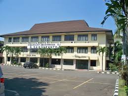 Mengutip laman pertamina, kilang vi balongan adalah kilang keenam dari tujuh kilang direktorat pengolahan pt. Rs Bhayangkara R Said Sukanto Mapio Net