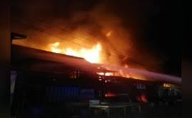 דפיםדמות ציבוריתustaz ahmad dusuki abd raniסרטוניםdari mahkamah jalan duta. Hutan Di Jalan Kuching Terbakar