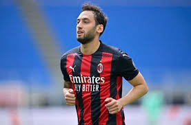 The club survived a split in 1908, with some players forming what would become ac milan's fiercest rival, inter milan.ac milan played at five different stadiums before moving to the san siro in 1926. Arsenal Make Hakan Calhanoglu Contract Offer To Ac Milan Midfielder