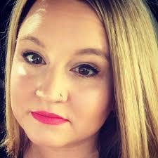 Kerry Forbes's Instagram, Twitter & Facebook