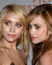 TikTok loves nostalgic beauty trends, and the app is currently pushing a  very specific look from 2004— the Olsen twins at the New York Minute film  premiere. We might not remember the