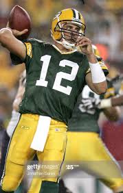 November 18, 2020 6:09 pm. Helmet Stalker On Twitter Packers Qb Aaron Rodgers Is Well Known For His Facemask And Chinstrap Choice However He Did Not Change To That Style Until His Third Season In The Nfl