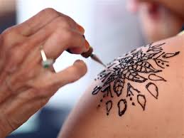 Henna or mehendi has been used as a dye to color the skin, hair, and clothes for centuries. To Dye For Henna Designs Food And Dance Among Staples At Festival Of India The Blade