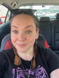 Second day of the con in the books now. We got everyone we wanted and now  it's time to go get some grub. We got to meet Thomas Lemmon who was  hilarious