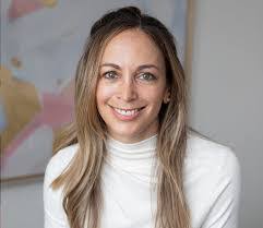 Erin Danforth's Instagram, Twitter & Facebook