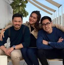 Explore @anis_nabilah twitter profile and download videos and photos on a food adventure, sharing cooking tips and recipes along the way! Profil Terlengkap Suami Nabila Syakieb Reshwara Argya Radinal Orang Tua Pekerjaan Agama Akun Instagram Pendidikan Hingga Foto Terbarunya Dont Sad