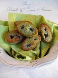 J En Reprendrai Bien Un Bout Financiers Pistache Cerises Amarena Cerise Amarena Pistache Cerise
