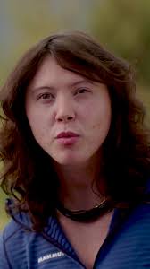 Luckily her fear of failure outweighed her fear of heights. 😅  #RaceToSurvive