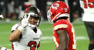 The team that wins the super bowl will get to lift the vince lombardi trophy. Dcy9q6 Rg Zkwm