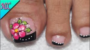 Vamos a pintar uñas de los pies los resultados son maravillosos sobre todo sin usas colores como el vino que nunca pasa de moda. Diseno De Unas Para Pies Flor Principiantes Muy Facil Flowers Nail Art Nlc Youtube