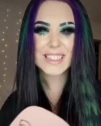 Who else knows the disclaimer, like Katie?? 🤗, Instagram.com/kittysnack,  tiktok: @kittysnackk