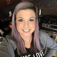 Fallon Lynch's Instagram, Twitter & Facebook