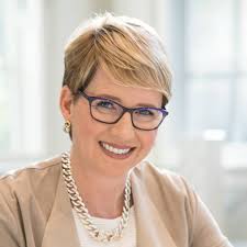 Amy Tiemann's Instagram, Twitter & Facebook