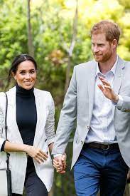 The bench was inspired by a poem the duchess of sussex. Meghan Markle Zeigt Sich Ratsel Um Geheimnisvollen Plastikbeutel Gelost Gala De