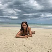 Η σοφία παυλίδου πόζαρε με άκρως σέξι εμφάνιση και προκάλεσε αναστάτωση στους διαδικτυακούς της φίλους. Se3i 8hlyko Kai Kormara H Prwhn Toy Ferentinoy Fwto