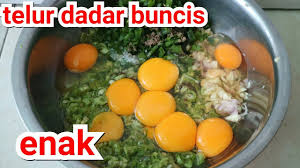 Meskipun di masa sekarang orang makan nasi goreng kapan saja, bagiku tetap saja nasi goreng adalah salah satu menu sarapan pagi. Cara Bikin Telur Dadar Buncis Enak Dan Sehat Banget Ni Youtube