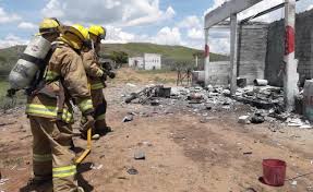 Belleza, cultura y tradición que solo en santiago apóstol encontraras. Deja Un Muerto Explosion De Polvorin En Santiago Apostol Ocotlan Oaxaca