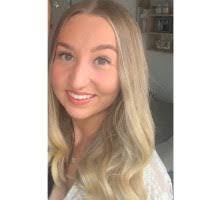 Daisy Hare's Instagram, Twitter & Facebook