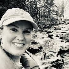 Emily Leary's Instagram, Twitter & Facebook