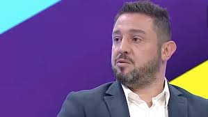 Beşiktaş'ın alt yapısında oynarken antrenör john benjamin toshack tarafından keşfedilip beşiktaş a takımı'na alındı. Nihat Kahveci Kuluplerimiz Batmis Durumda Son Dakika Spor Haberleri