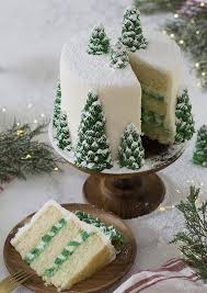 Un Delicieux Gateau De Sapin De Noel A La Vanille Avec De La Creme Au Beurre A La Vanille Gateau Noel Delicieux Gateaux Dessert Noel