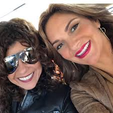 Mi flaca de oro Hildegard Contreras feliz vuelta al sol dragona! 🐉 mi  amistad eterna primero que nada, mi lealtad y mi agradecimiento por tantas  cosas logradas manager!! 👏🏽 te amo con