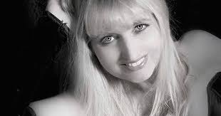 Malcolm Holt's 'Sunny Side of the Street' Entertainment Blog: Eva Gray