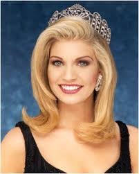 Christie Cole's Instagram, Twitter & Facebook