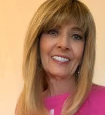 Kathleen Anne "Kathy" (Farley) Leach