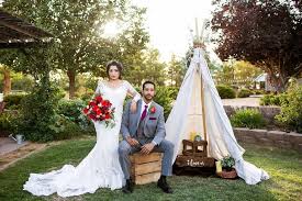Vanessa Robert Styled Shoot Blue Barn Ranch Apple Valley Style Wedding Dresses Wedding Events
